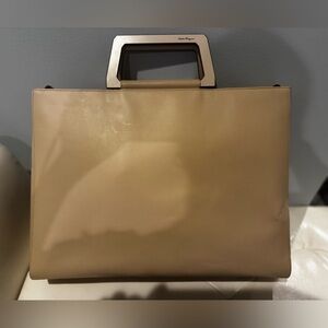 Elegant Tan vintage Ferragamo Handbag